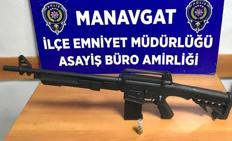 Manavgat’ta aranan 20 şüpheli tutuklandı
