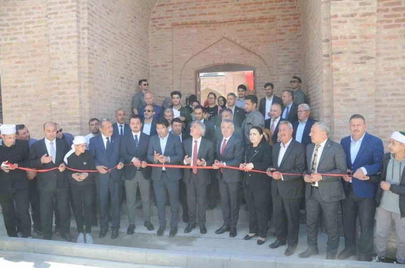 Bakan Yardımcısı Demircan, Cizre’de Ulu Cami ve Kırmızı Medrese’nin açılışını yaptı
