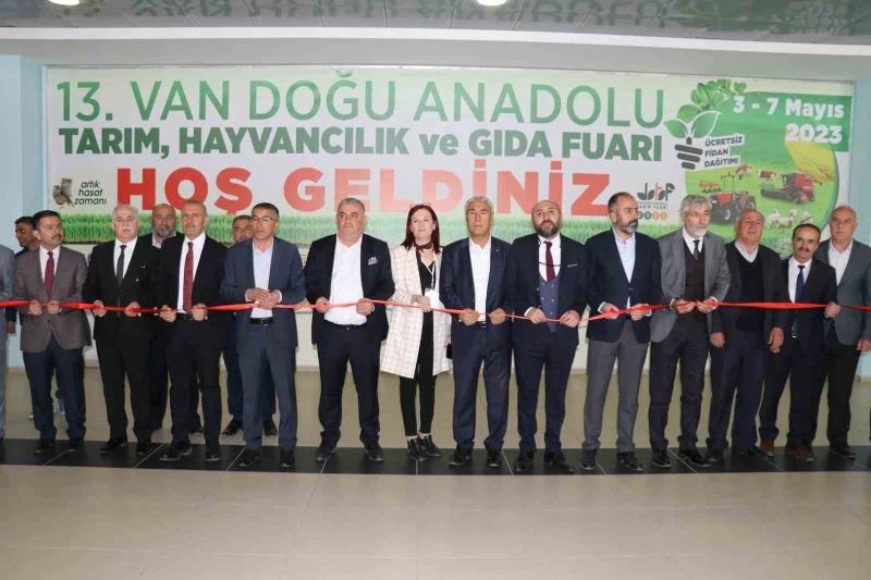 13. Van Doğu Anadolu Tarım Hayvancılık ve Gıda Fuarı kapılarını ziyaretçilere açtı
