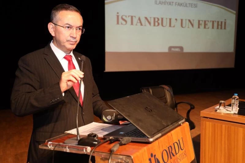 Rektör Akdoğan: “Bizler, ecdadımızın çabaları sayesinde buradayız”
