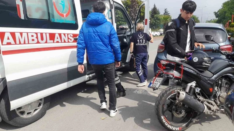 Karadeniz Ereğli’de motosikletle araç çarpıştı: 1 yaralı
