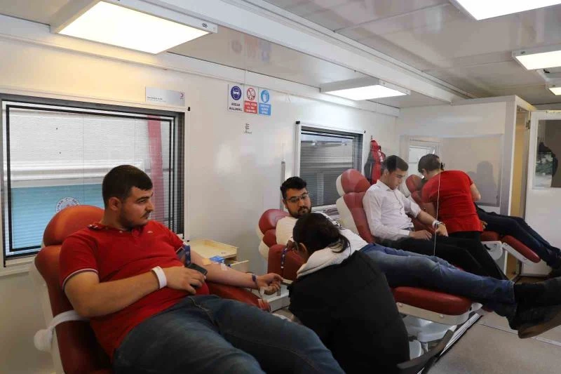 Yahşihan Belediyesi personelinden Türk Kızılayı’na kan bağışı

