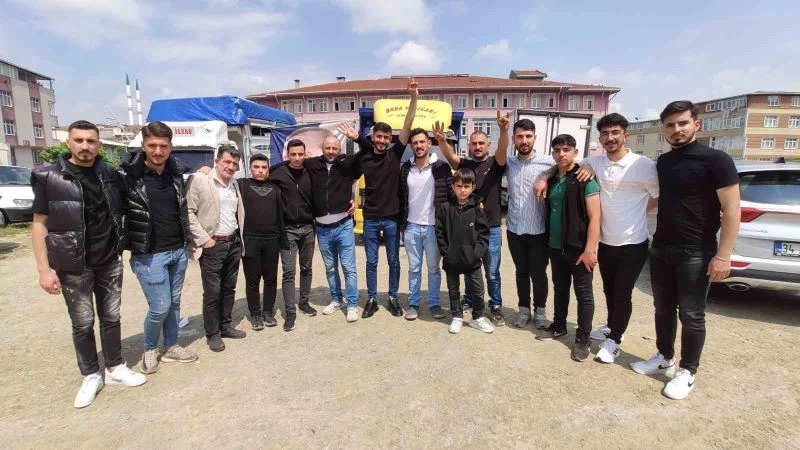 Sultangazili gençler Cumhurbaşkanı Erdoğan için adağını yerine getirdi
