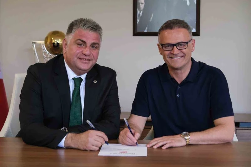 Giresunspor, İrfan Buz ile resmi sözleşme imzaladı

