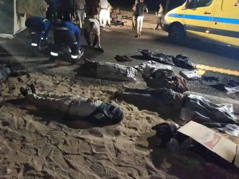 Mısır’da yolcu otobüsü kamyona çarptı: 14 ölü, 25 yaralı
