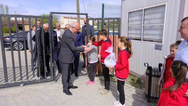 Milli Eğitim Bakan Yardımcı Sadri Şensoy, Çankırı’da öğrencilerle buluştu
