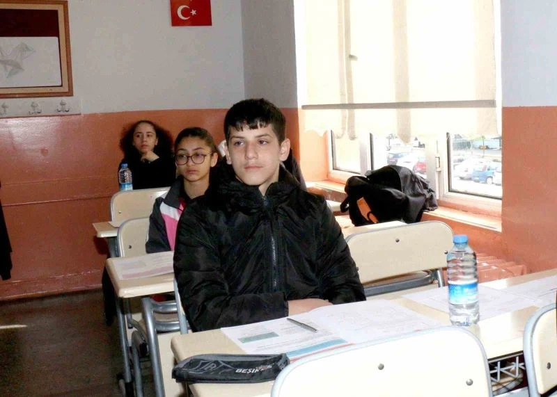 Sivas’ta 16 bin 708 öğrenci sınava girdi
