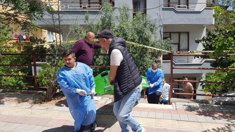 Antalya’da 70 yaşındaki annesinin öldürdüğü şüphesiyle aranan kişi yakalandı
