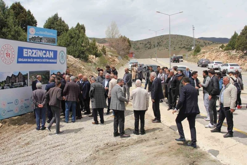 Ergan dağında yapılacak otel alanı gezildi
