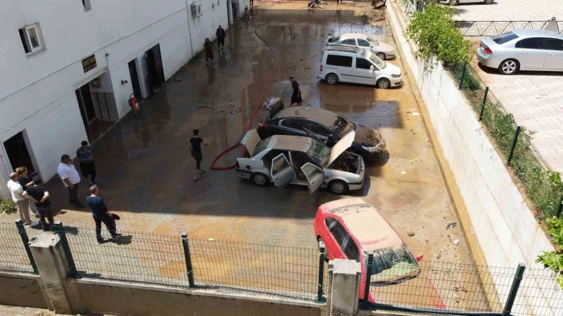 Adana Kozan’da selin ardından son durum görüntülendi
