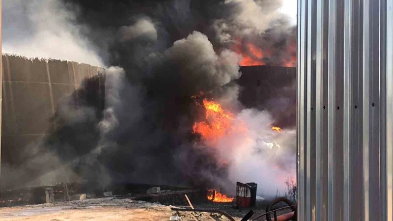 Mardin’de Karayolları Şube Şefliği yerleşkesinde yangın
