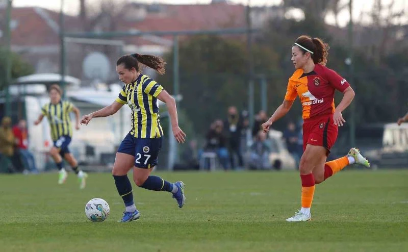 Turkcell Kadın Futbol Süper Ligi yarı finallerinde derbi heyecanı yaşanacak
