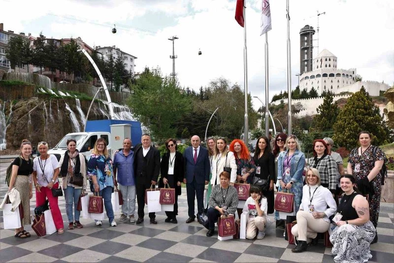 Başkan Altunok, Erasmus projesiyle Keçiören’e gelen öğretmenleri ağırladı
