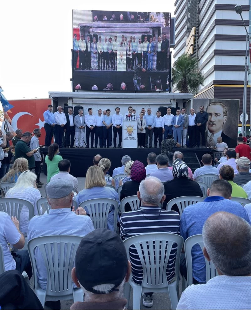 AK Parti Antalya İl Başkanlığında bayramlaşma programı düzenlendi  