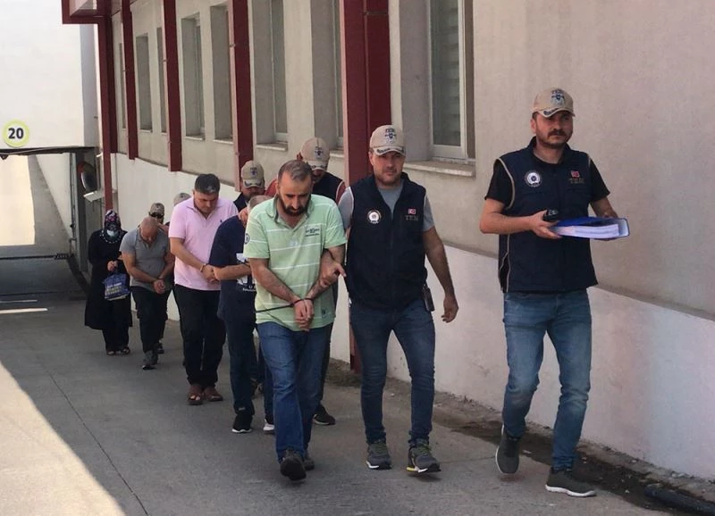 Adana merkezli PKK/KCK operasyonunda yakalanan 5 zanlıdan 1