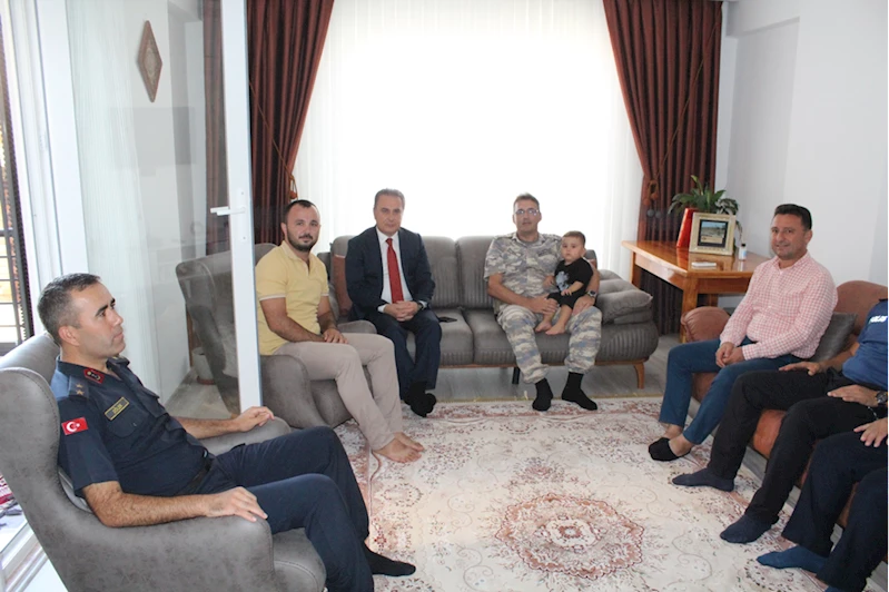 Anamur Kaymakamı Bilal Bozdemir gazi ve gazi ailelerini ziyaret etti