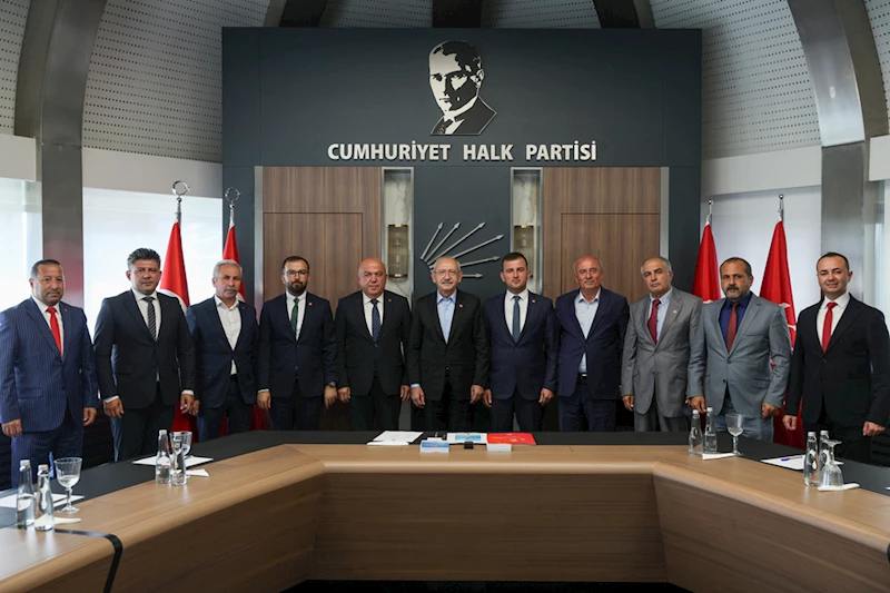 CHP Genel Başkanı Kılıçdaroğlu, partisinin Antalya il ve ilçe başkanlarını kabul etti