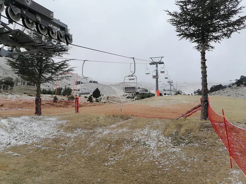 Yeterli kar yağmayan Davraz Kayak Merkezi