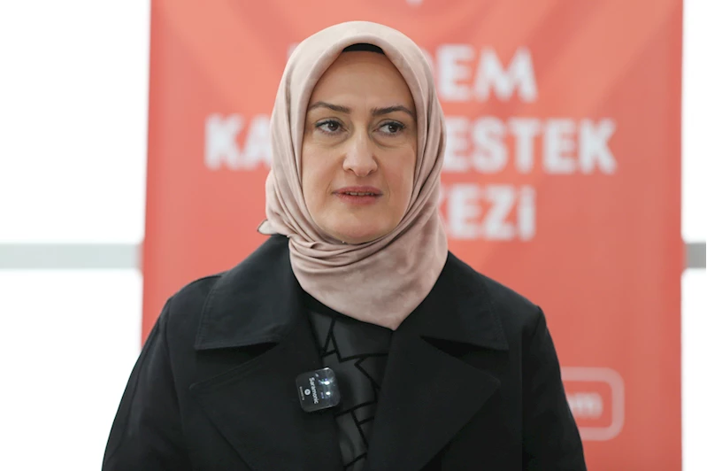 KADEM Başkanı Gümrükçüoğlu depremzede kadınlarla buluştu: