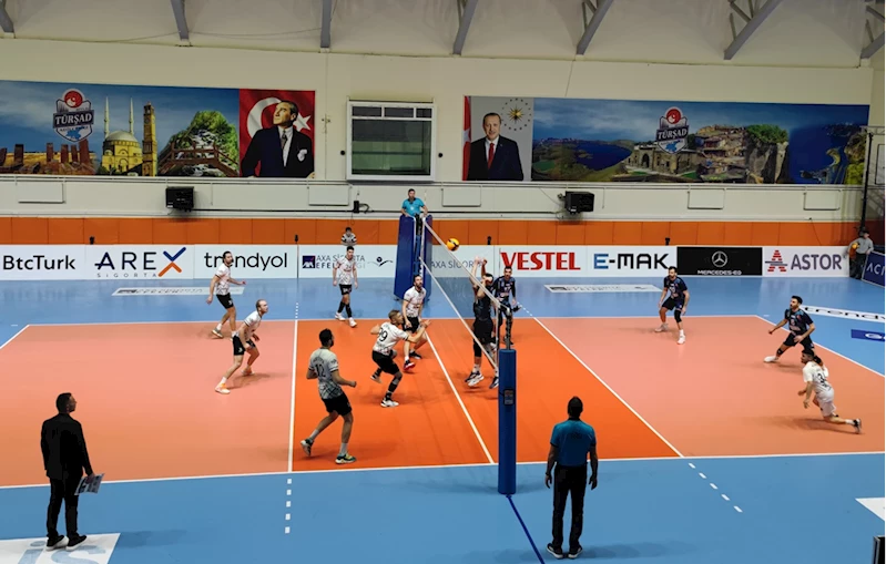 Voleybol: AXA Sigorta Efeler Ligi