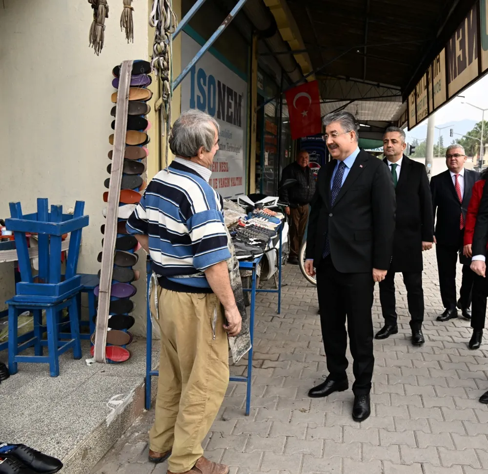 Vali Yılmaz, soğuk havaya rağmen gezilerini sürdürüyor