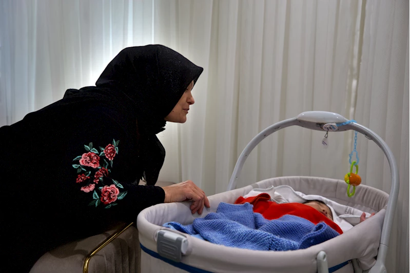 6 ŞUBAT DEPREMLERİNİN BİRİNCİ YILI - Hamileyken enkazdan çıkarılan anne, doğan bebeğiyle deprem travmasını atlatmaya çalışıyor