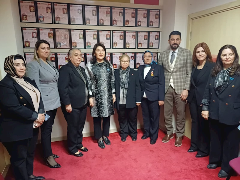 AK Parti Adana Milletvekili Sunay Karamık, şehit aileleriyle buluştu 