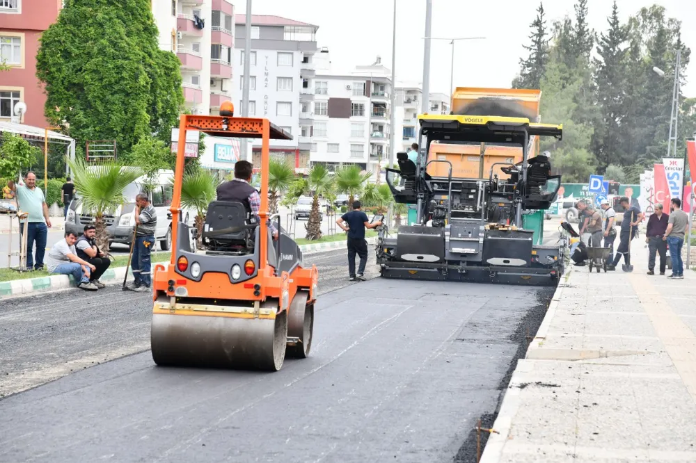 Osmaniye Belediyesi’nin asfalt çalışmaları sürüyor