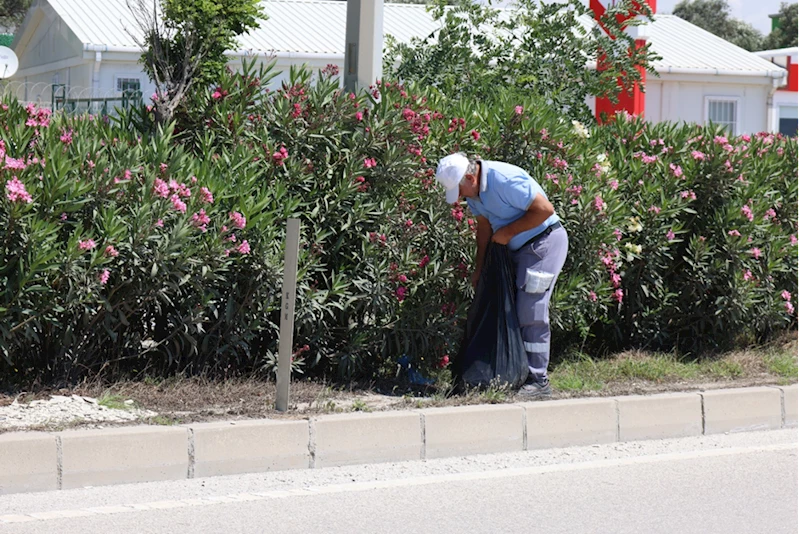 Hatay Büyükşehir Belediyesi ekipleri temizlik çalışması yaptı