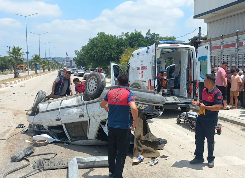 Osmaniye’de devrilen otomobildeki 3 kişi yaralandı