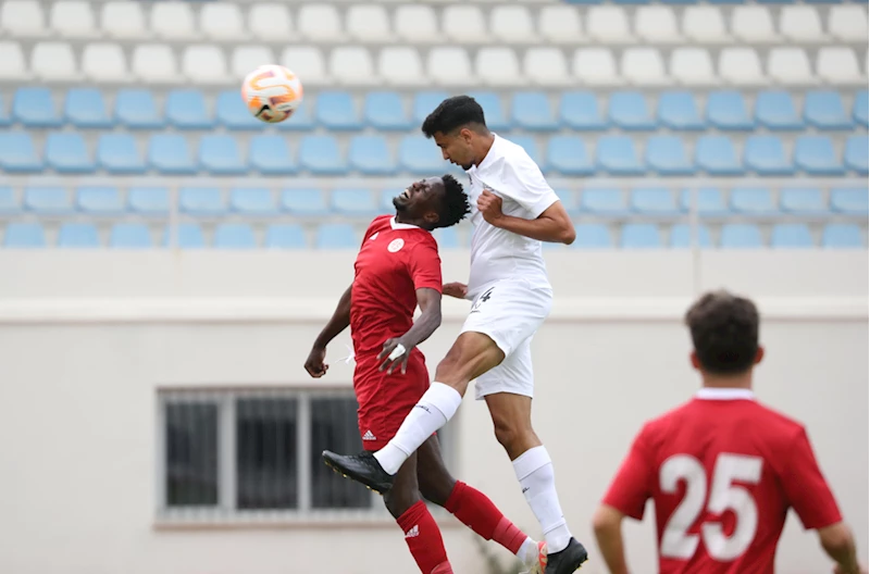 Futbol: Hazırlık maçı 