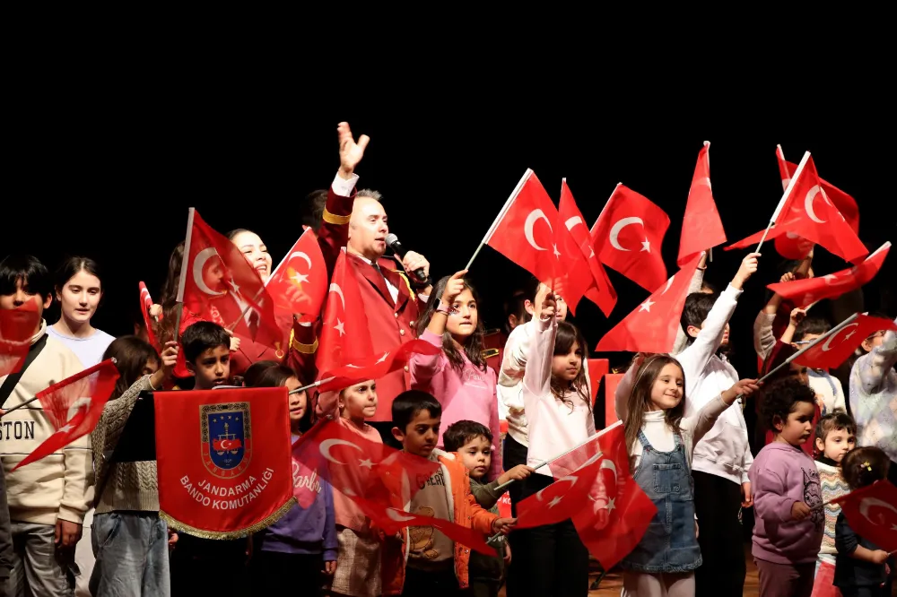 Jandarma Genel Komutanlığı Bandosu, Osmaniye’de konser verdi