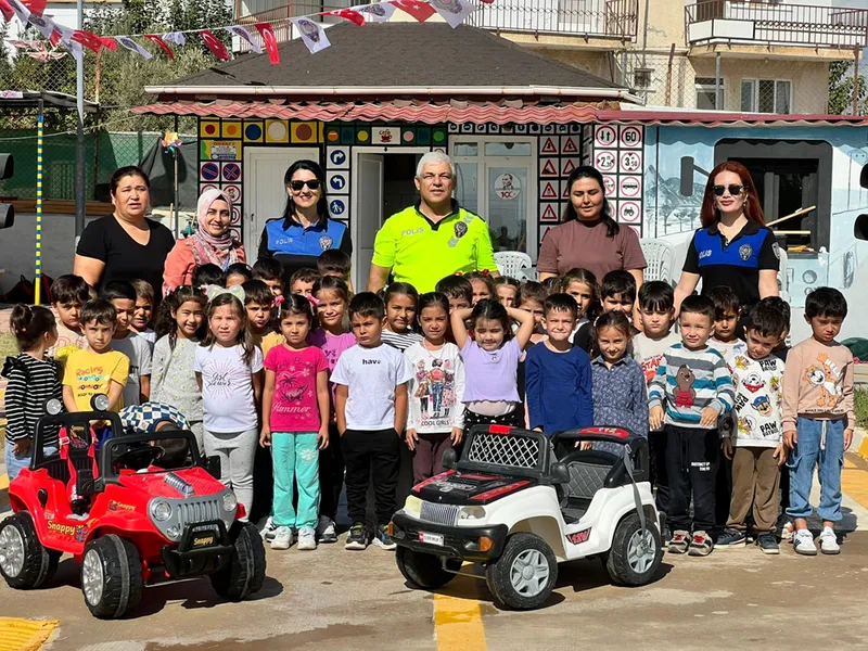 Silifke ilçesinde anaokulu öğrencilerine trafik eğitimi verildi 