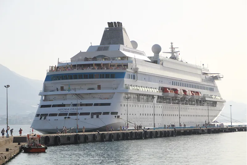 Palau bayraklı kruvaziyer 