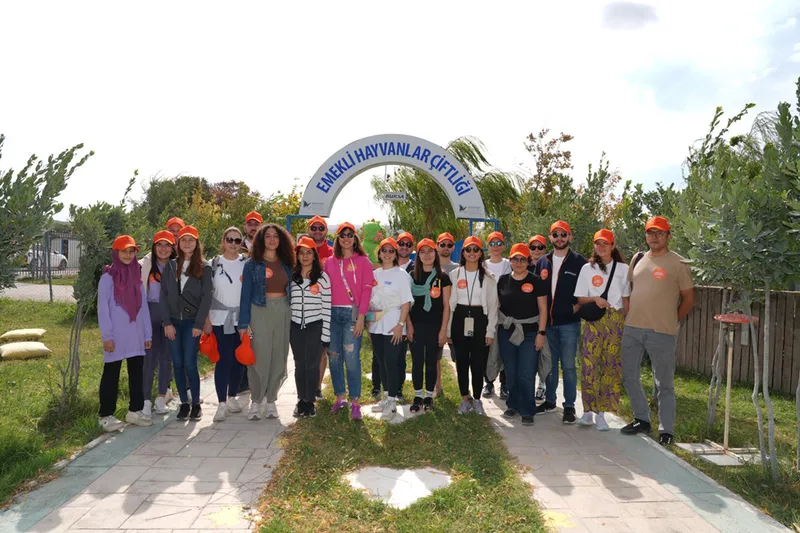 Borusanlı gönüllüler sokak hayvanları için HEPAD ile işbirliği yaptı