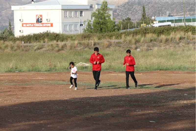 Güreşçi kuzenlerin 