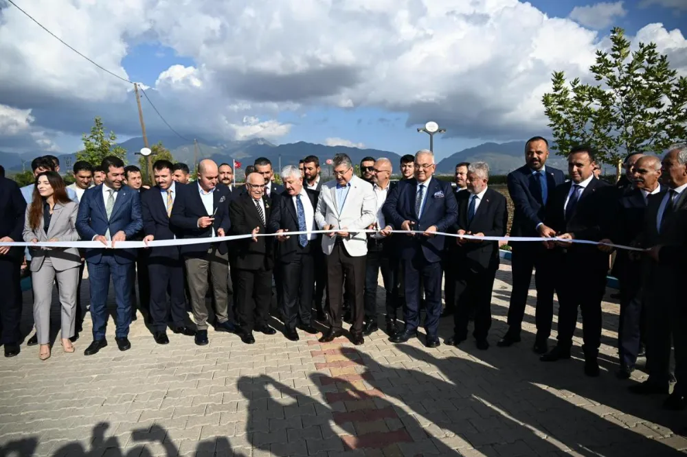 Göktürk Düğün Salonu ve Prof. Dr. Mustafa Gerek Caddesi açıldı