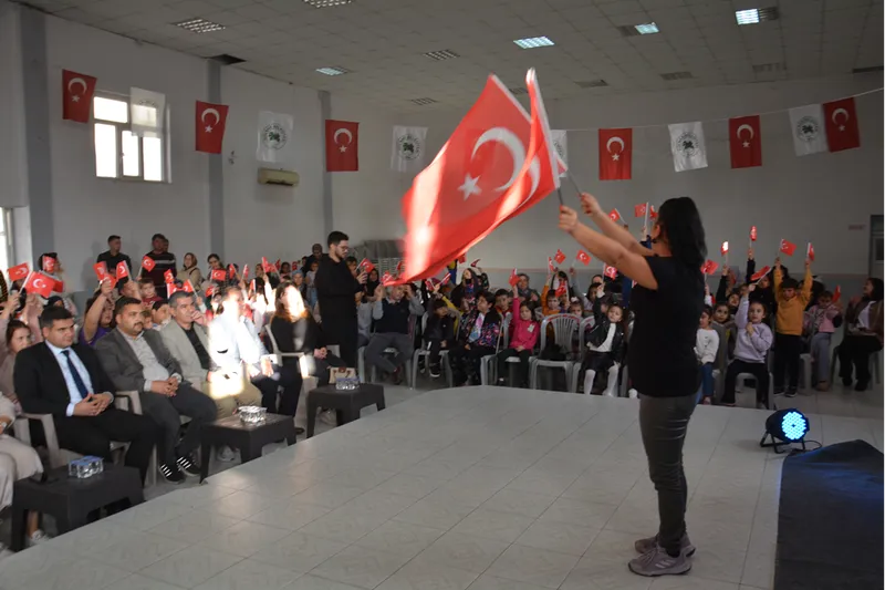 Gülnar ilçesinde çocuk şenliği düzenlendi 