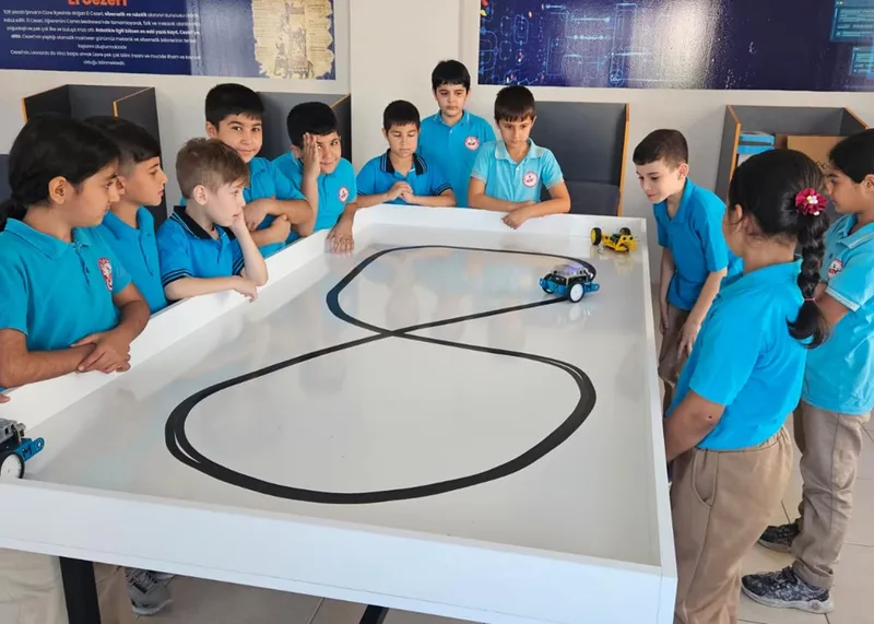 Akdeniz ilçesinde öğrenciler Yaparak Yaşayarak Öğrenme Merkezi