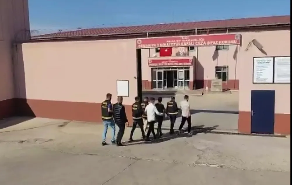 Osmaniye polisinden haraç isteyen şüphelilere operasyon: 7 gözaltı