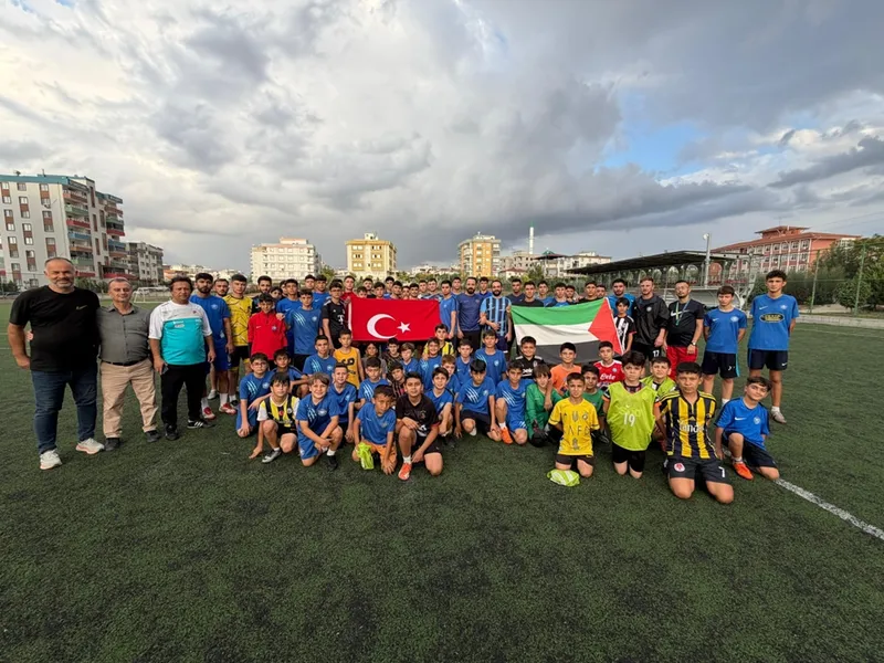 Osmaniye’de amatör sporculardan Filistin