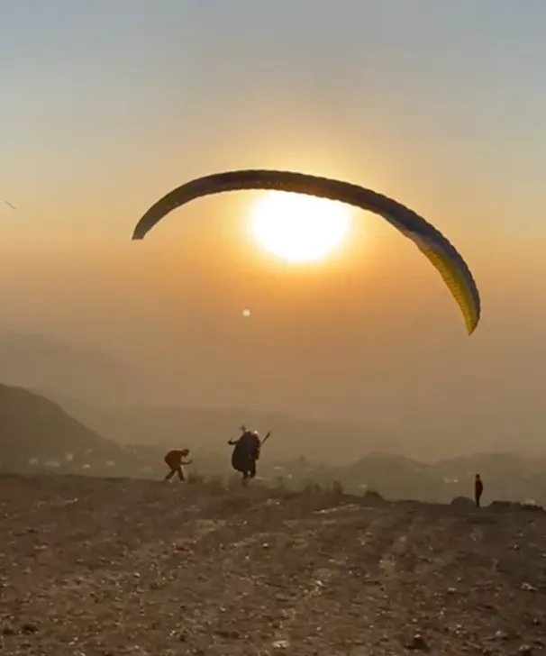 Yamaç paraşütçüsü kalkış sırasında kaza geçirdi