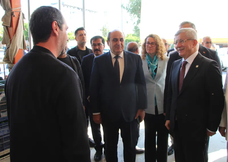 Gelecek Partisi Genel Başkanı Davutoğlu, partisinin Alanya ilçe kongresine katıldı