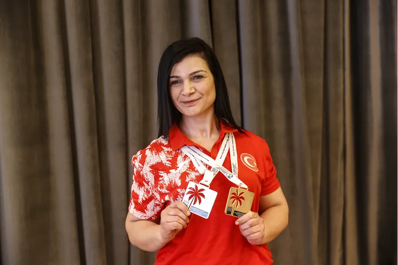 Görme engelli halterci Gülistan