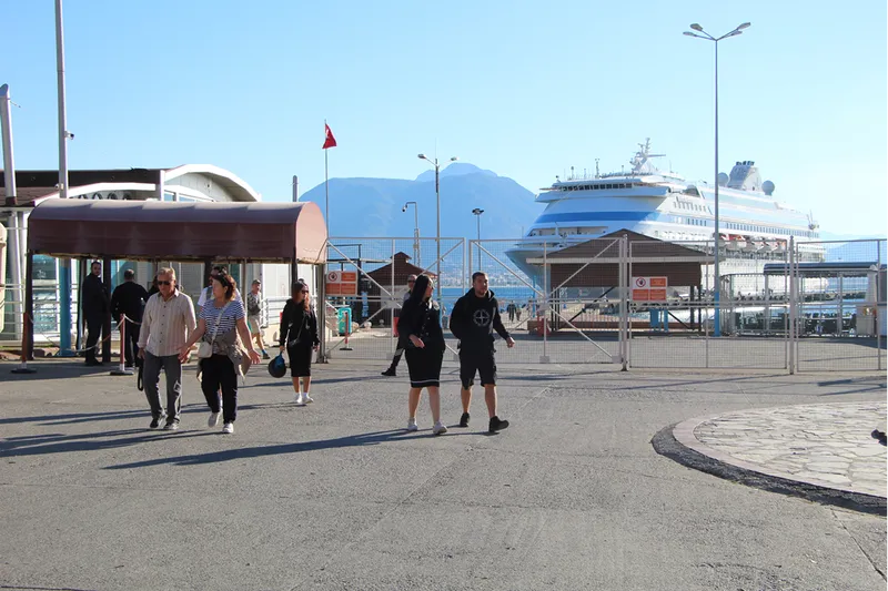 Palau bayraklı kruvaziyer 