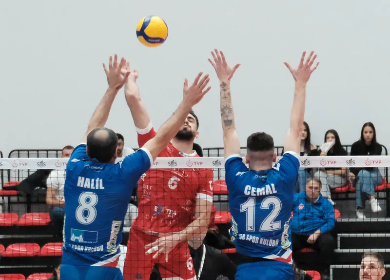 Voleybol: SMS Grup Efeler Ligi