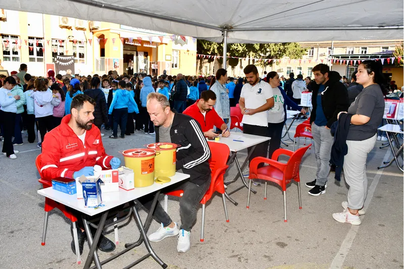 Silifke ilçesinde öğrenci velileri kan bağışı yaptı