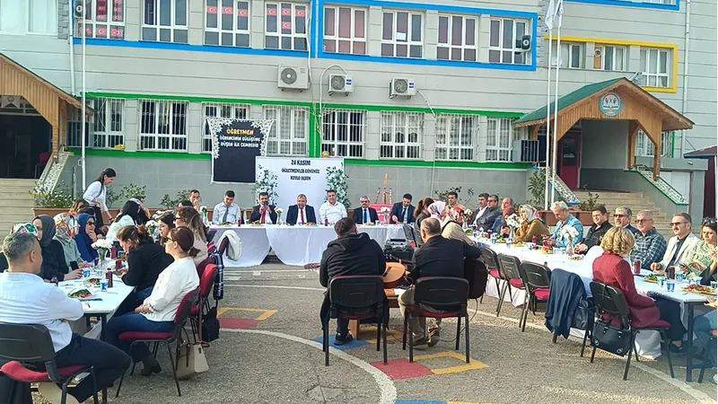 Kozan ilçesinde Öğretmenler Günü mangal etkinliğiyle kutlandı