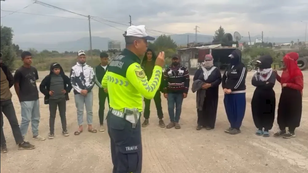 15 kişilik minibüsten 30 tarım işçisi çıktı