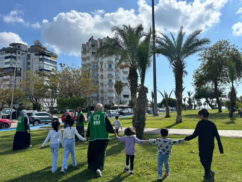 İHH Antalya, yetim çocuklar için 
